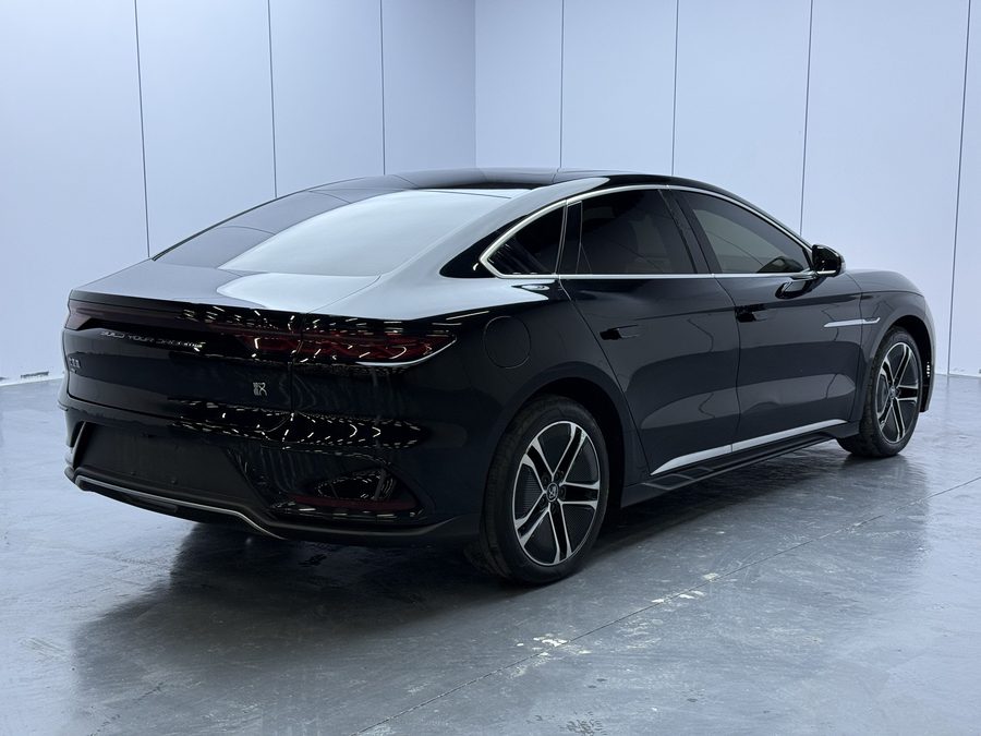 2023款 汉 EV 冠军版 605KM前驱尊贵型 多角度实拍