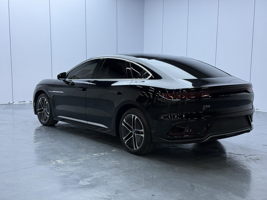 2023款 汉 EV 冠军版 605KM前驱尊贵型 多角度实拍