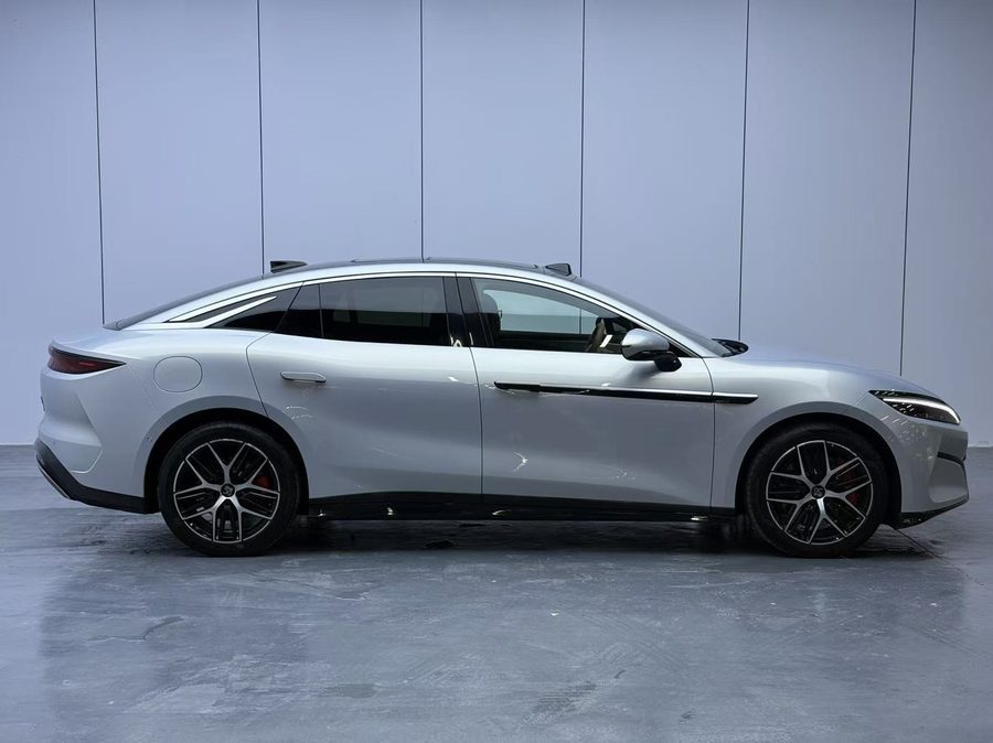 2025款 汉L EV 四驱激光雷达旗舰型 多角度实拍