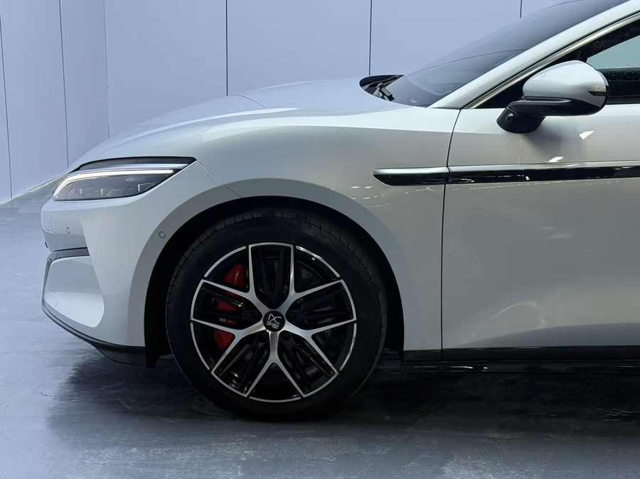 2025款 汉L EV 四驱激光雷达旗舰型 多角度实拍