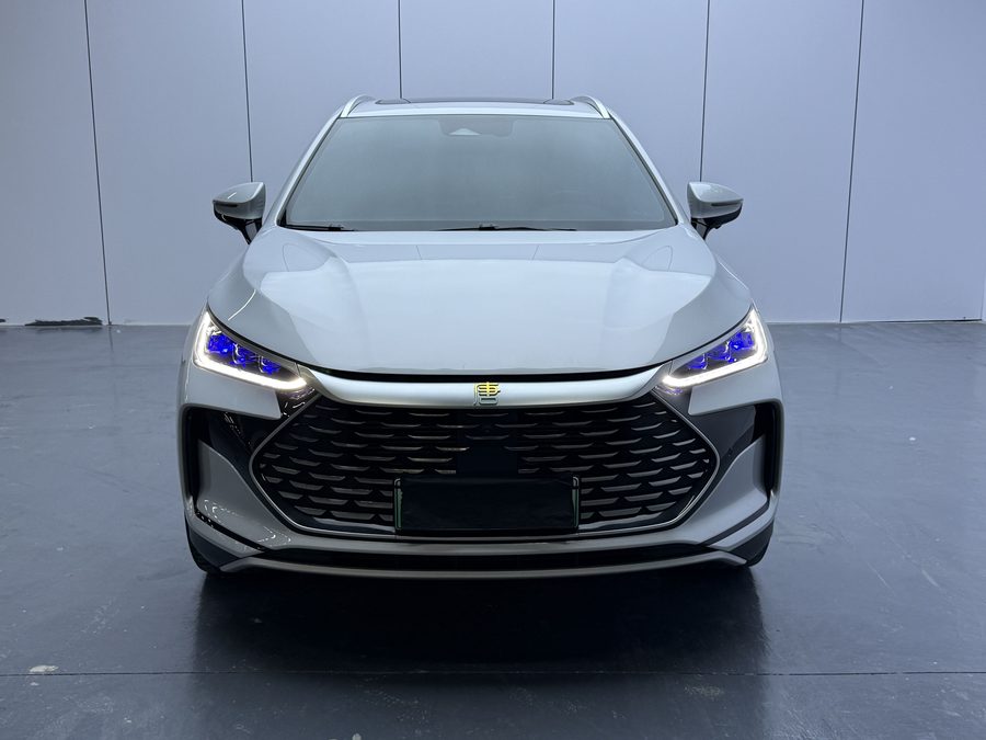 2024款 唐新能源 DM-i 荣耀版 112KM 尊贵型 多角度实拍