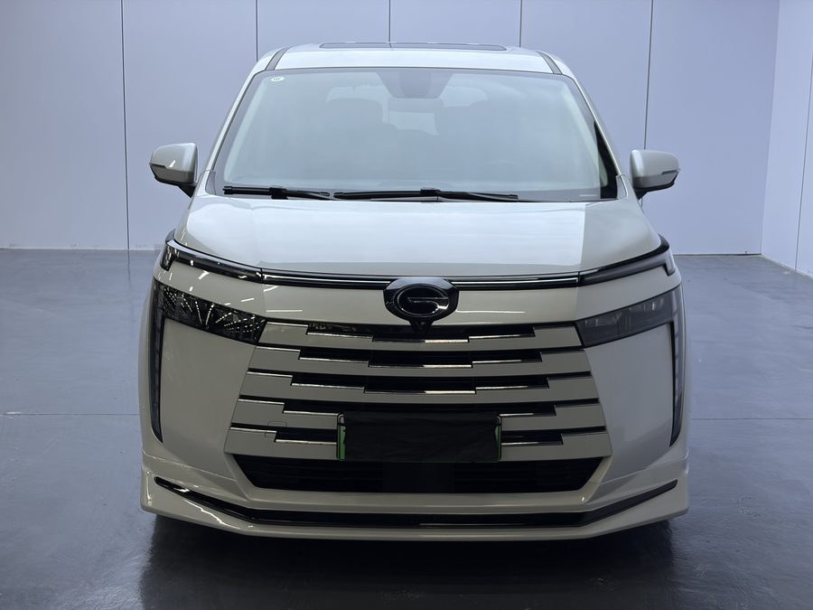 2025款 传祺E8新能源 150km PRO+ 多角度实拍