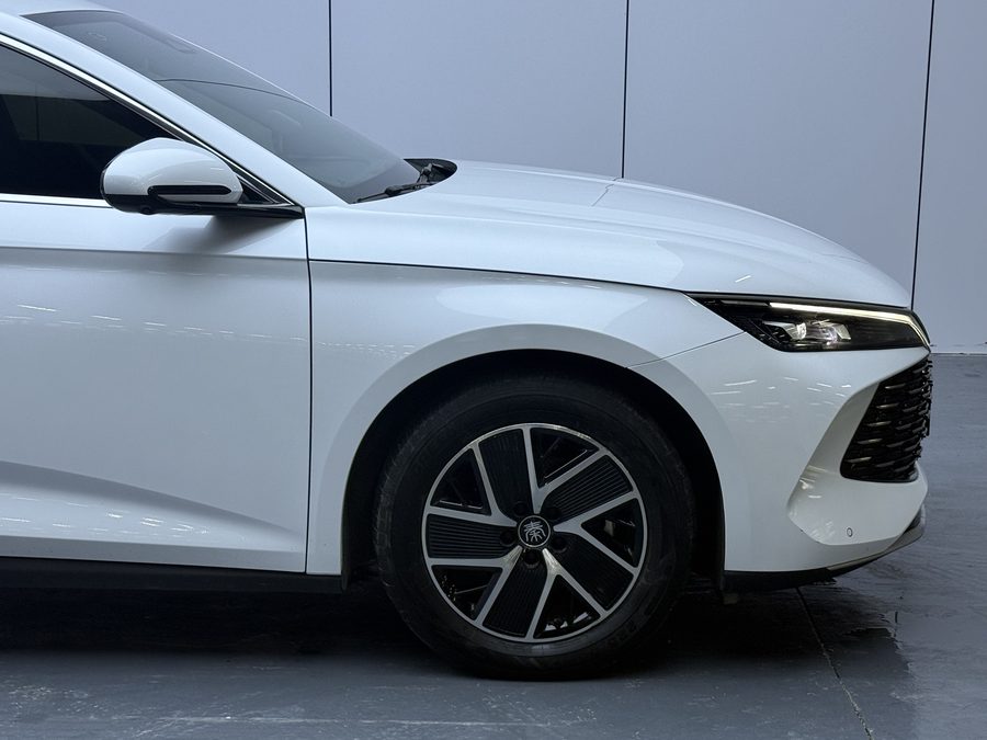 2024款 秦L DM-i 120KM超越型 多角度实拍