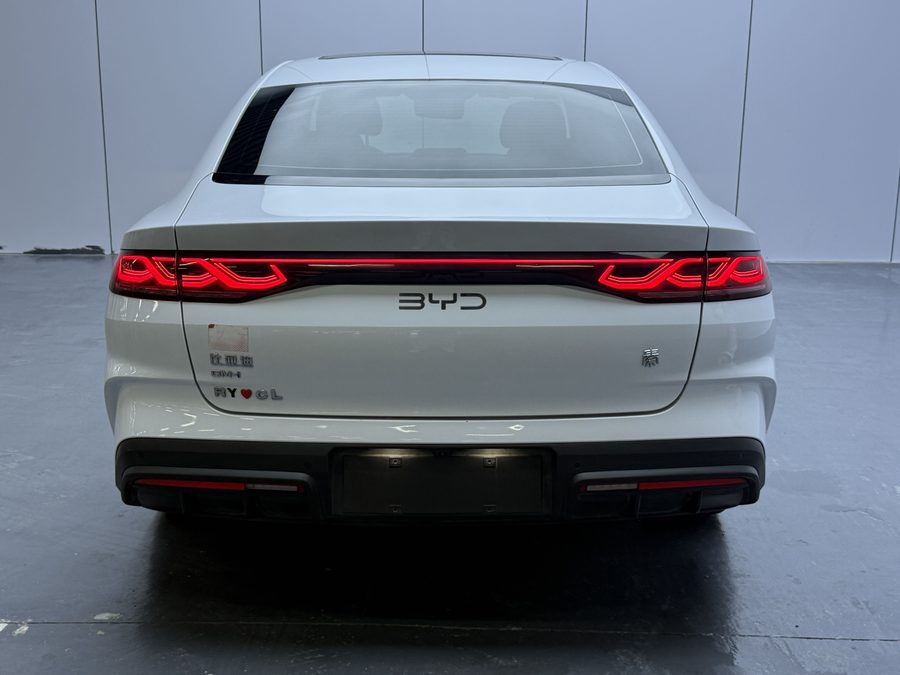 2024款 秦L DM-i 120KM超越型 多角度实拍