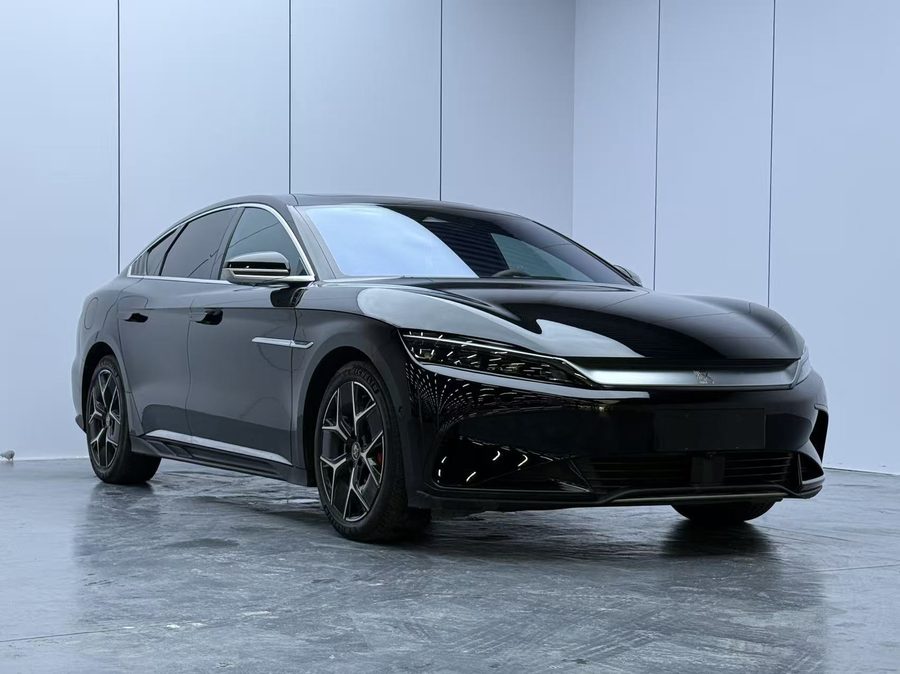 2024款 汉 EV 荣耀版 715KM前驱旗舰型 多角度实拍