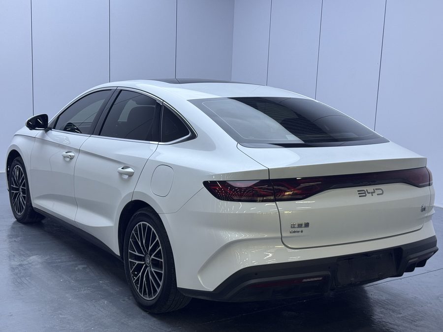 2024款 秦L DM-i 120KM卓越型 多角度实拍