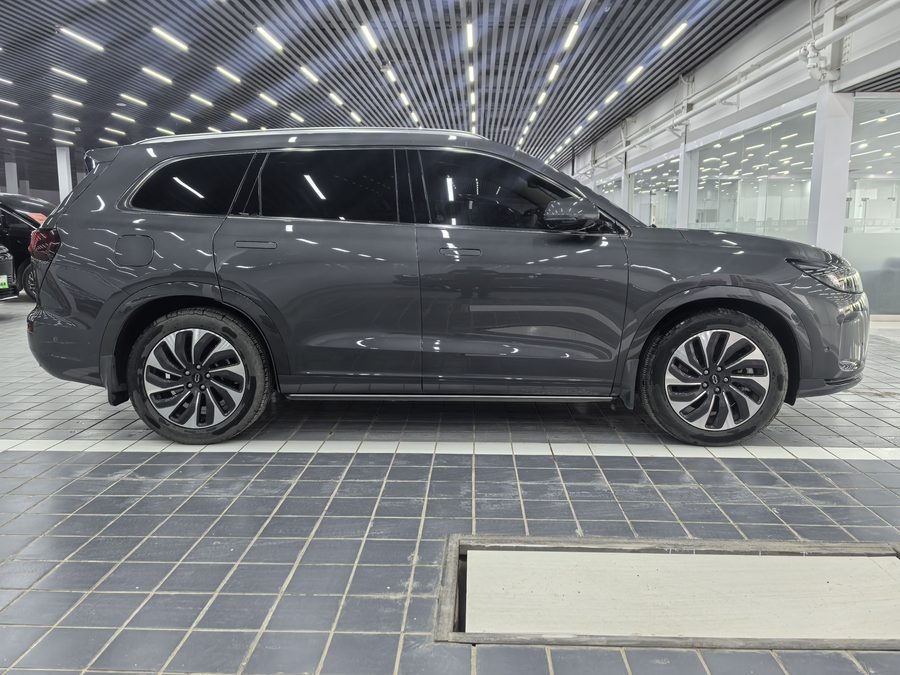 2024款 问界M7 1.5T 后驱Plus版 5座 多角度实拍