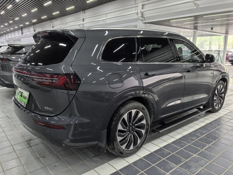2024款 问界M7 1.5T 后驱Plus版 5座 多角度实拍