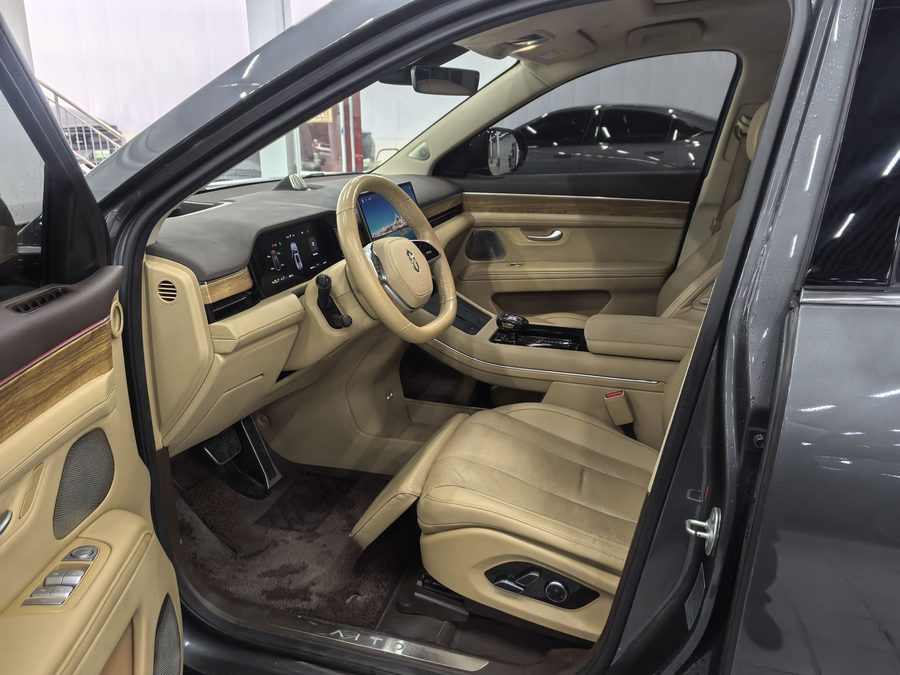 2024款 问界M7 1.5T 后驱Plus版 5座 多角度实拍