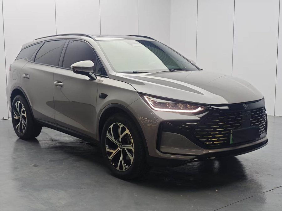 2025款 唐新能源 智驾版 DM-i 115KM 尊贵型 多角度实拍