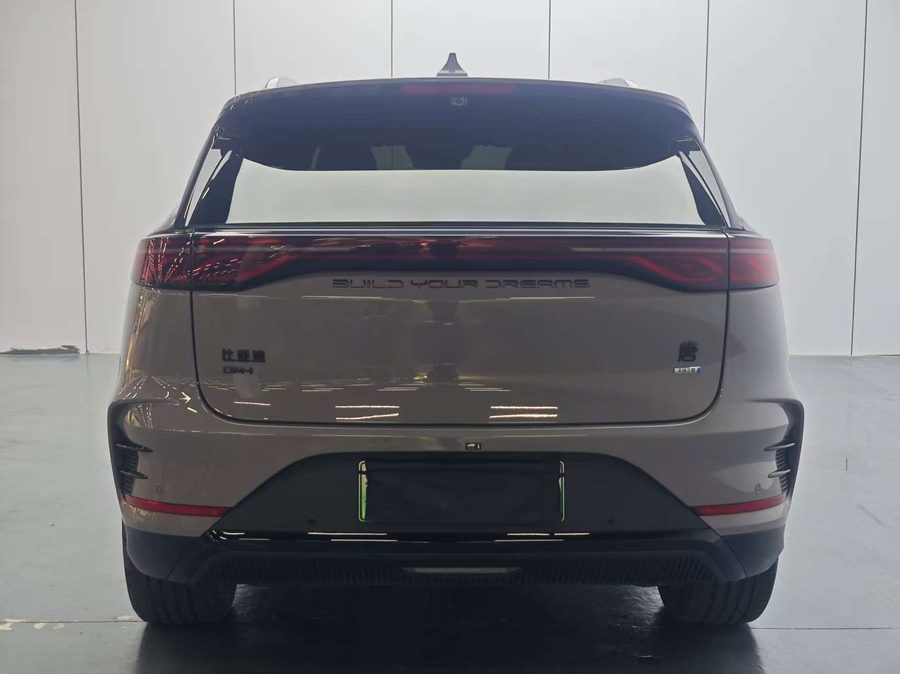 2025款 唐新能源 智驾版 DM-i 115KM 尊贵型 多角度实拍