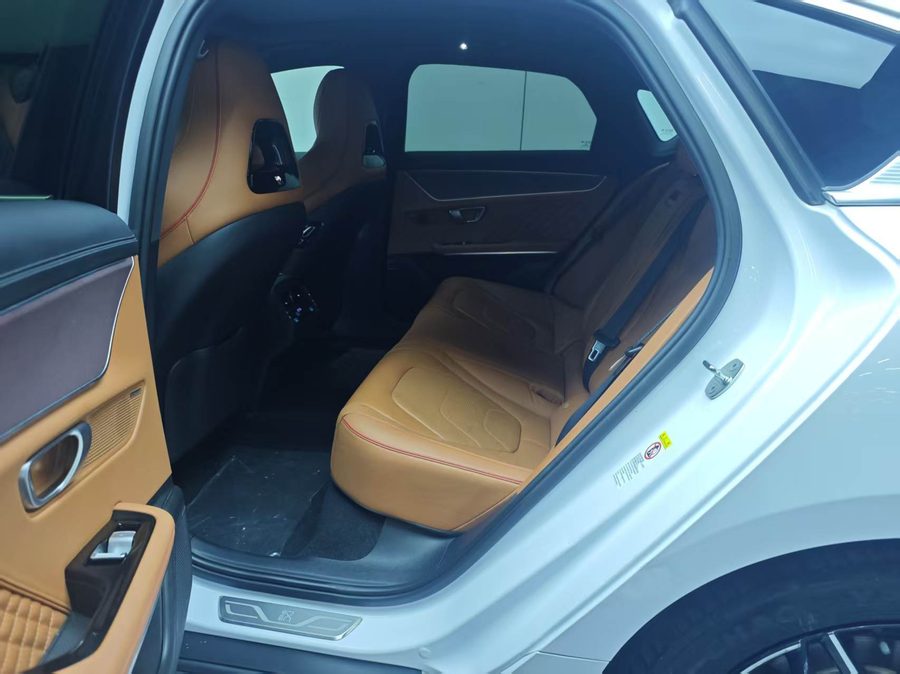 2022款 汉 EV 创世版 610KM四驱尊享型 多角度实拍