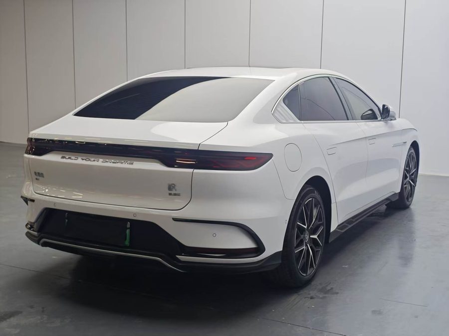 2022款 汉 EV 创世版 610KM四驱尊享型 多角度实拍