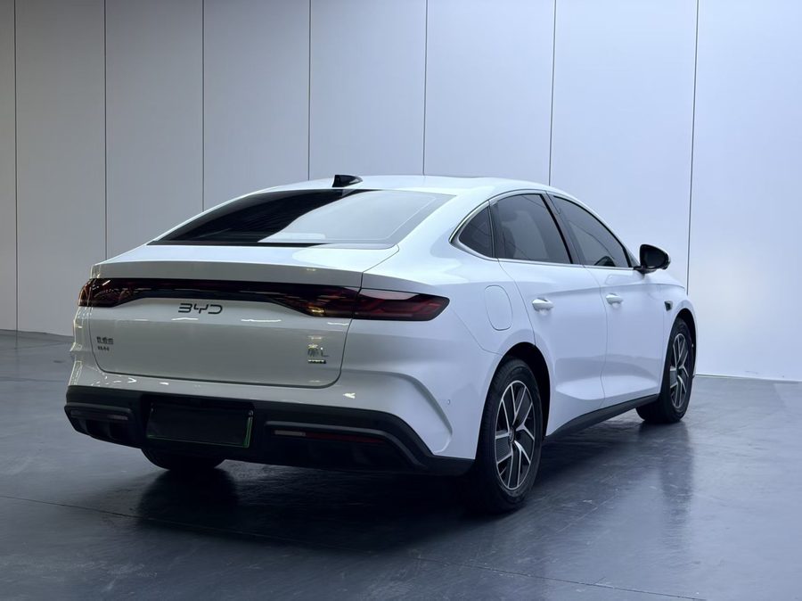 2025款 秦L DM-i 智驾版 120KM领先型 多角度实拍