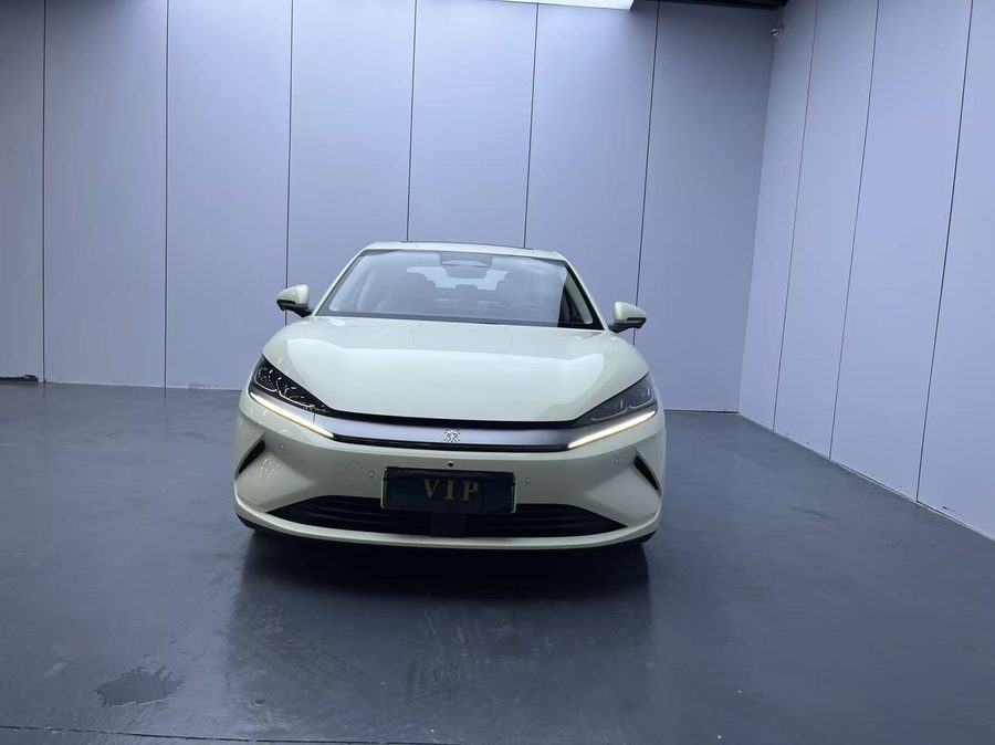 2025款 秦L EV 545卓越型 多角度实拍