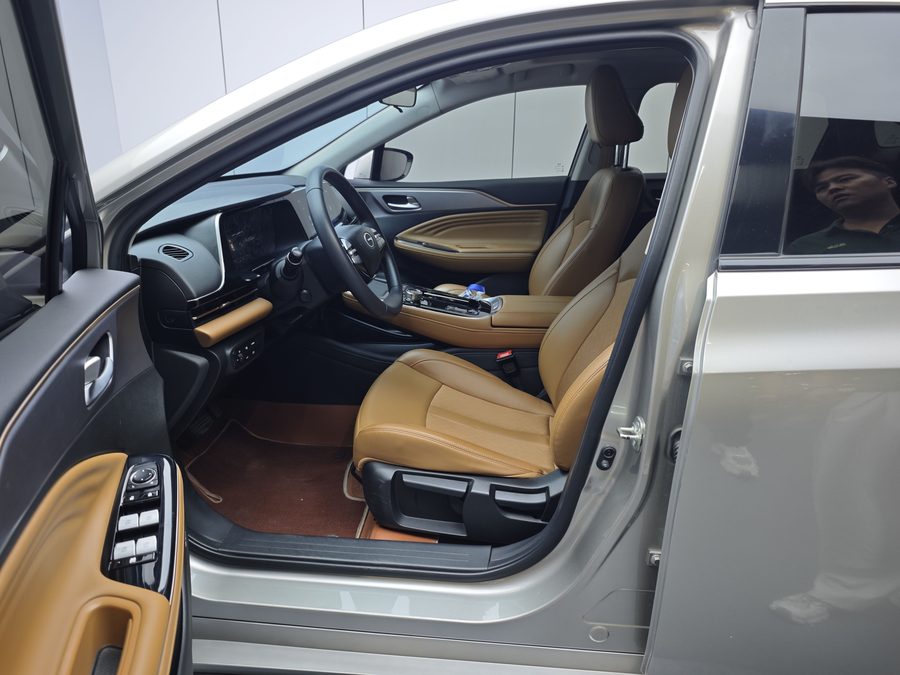 2022款 Aion S 魅 580 多角度实拍