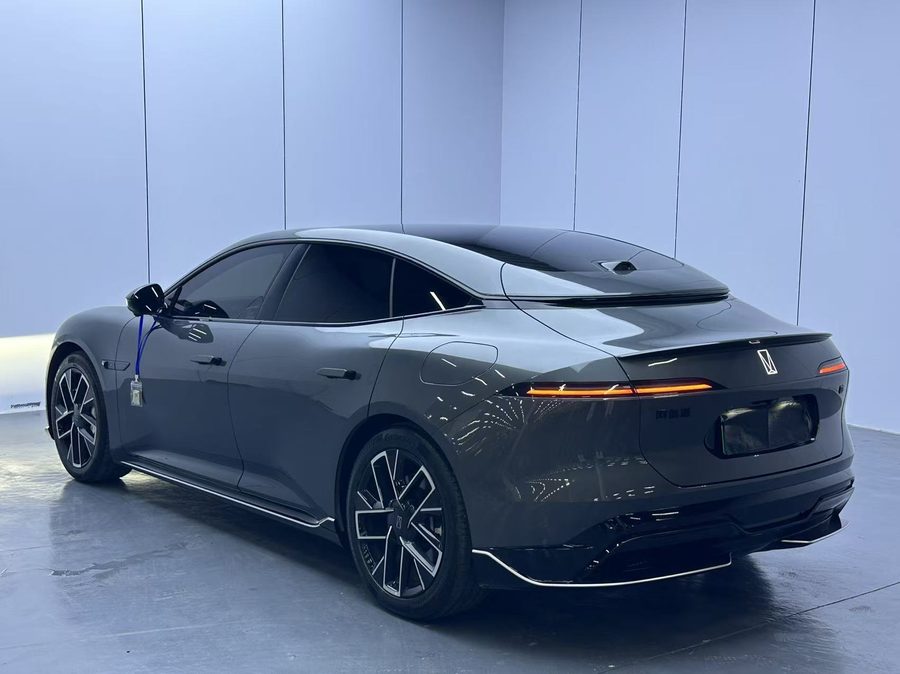 2025款 阿维塔06 Ultra纯电版 多角度实拍