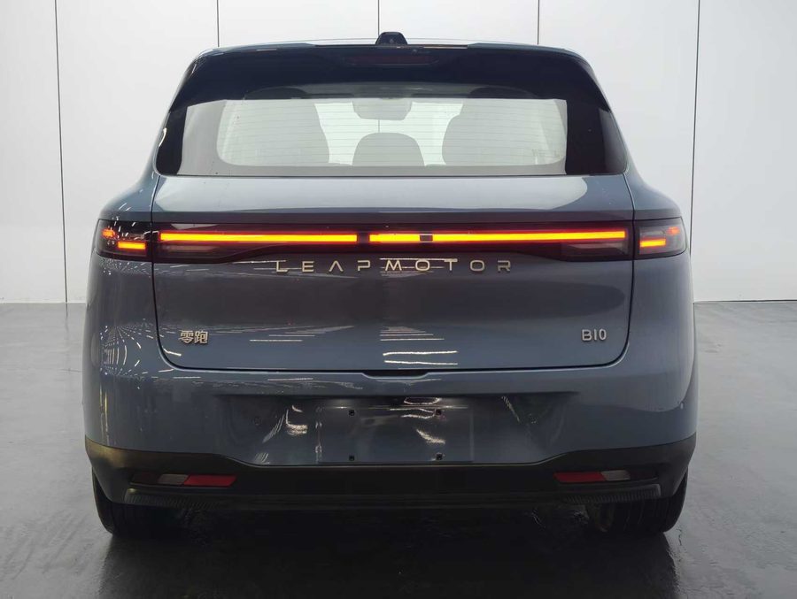 2025款 零跑B10 510激光雷达版 多角度实拍