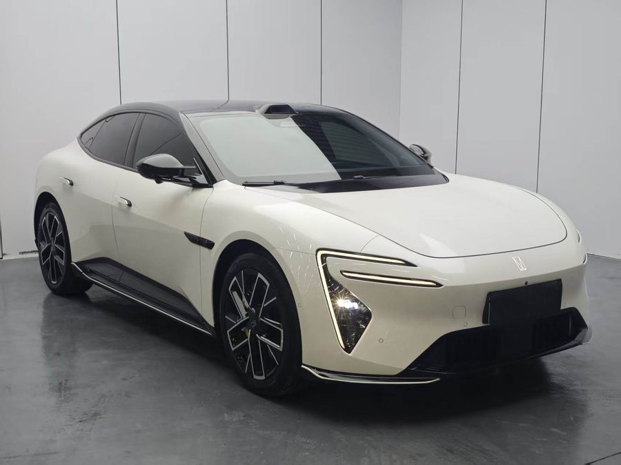 2025款 阿维塔06 Ultra纯电版 多角度实拍