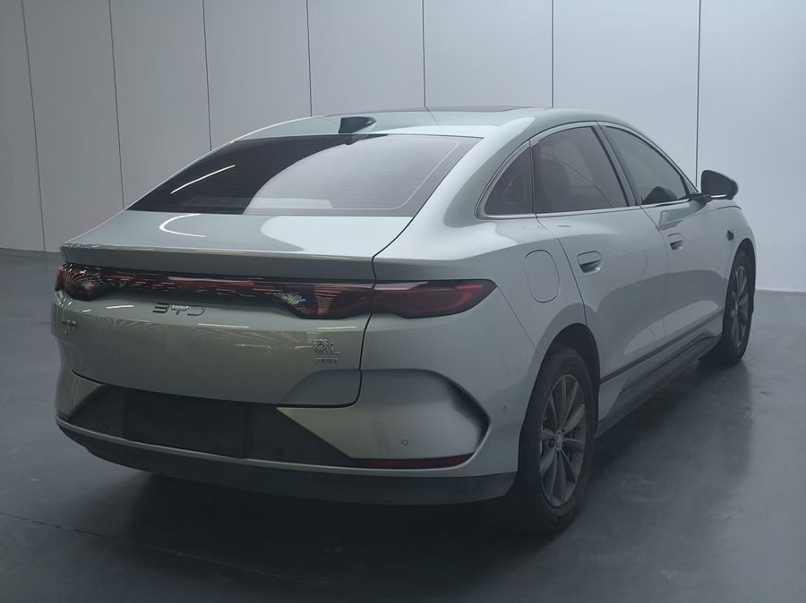 2025款 秦L EV 470KM领先型 多角度实拍