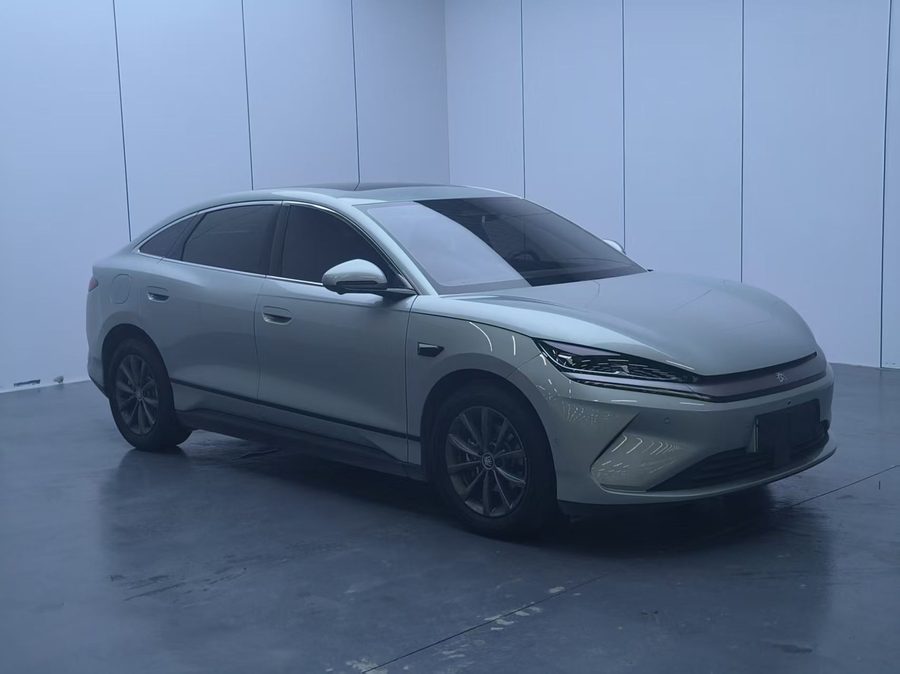 2025款 秦L EV 470KM领先型 多角度实拍