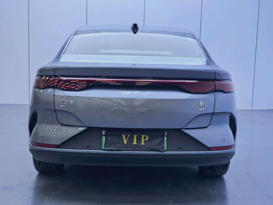 2025款 秦L EV 545卓越型 多角度实拍
