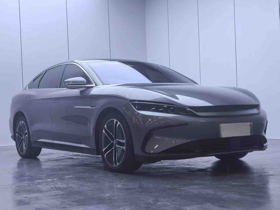 2023款 汉 EV 冠军版 605KM前驱尊贵型 多角度实拍