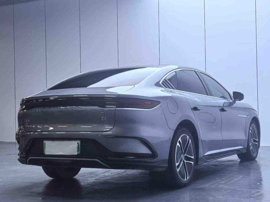 2023款 汉 EV 冠军版 605KM前驱尊贵型 多角度实拍