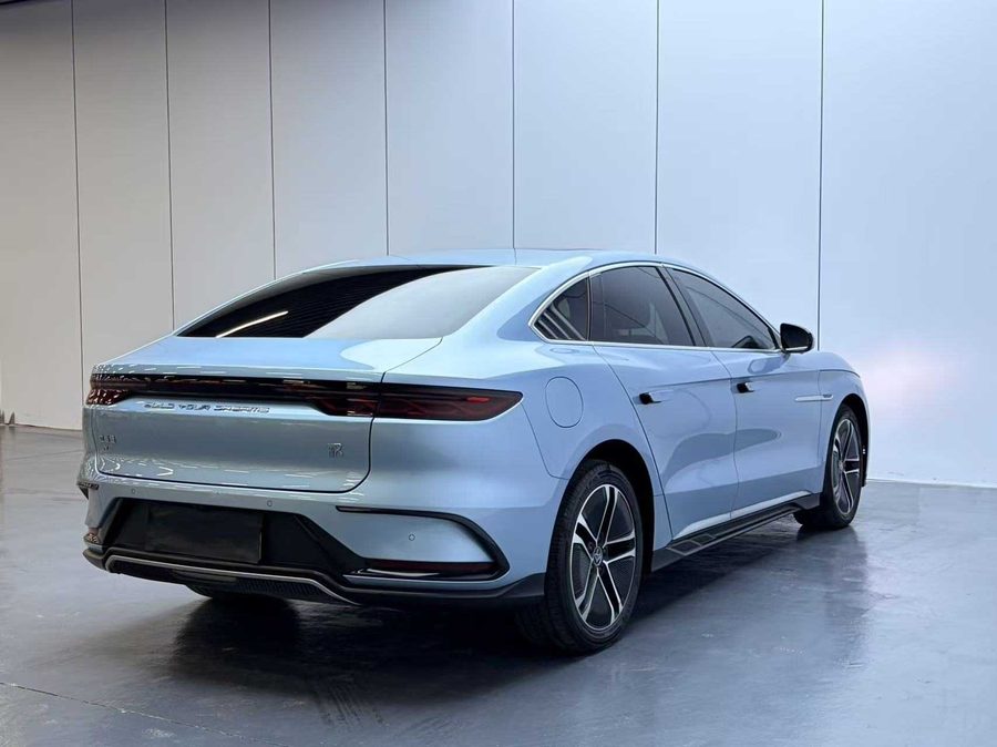 2023款 汉 EV 冠军版 605KM前驱尊贵型 多角度实拍