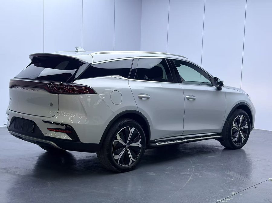 2024款 唐新能源 EV 荣耀版 600KM 尊享型 多角度实拍