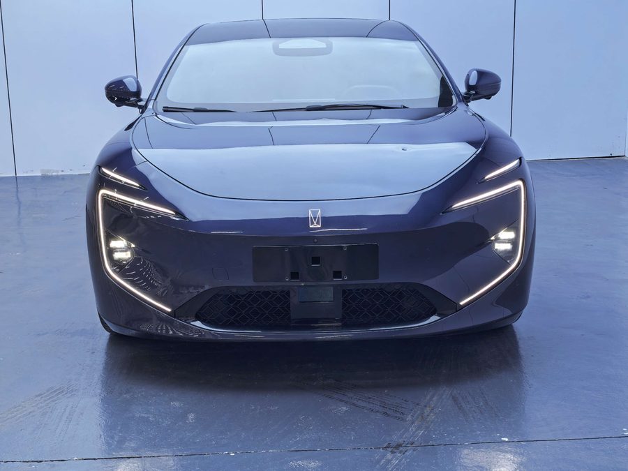 2025款 阿维塔12 Ultra增程版 多角度实拍