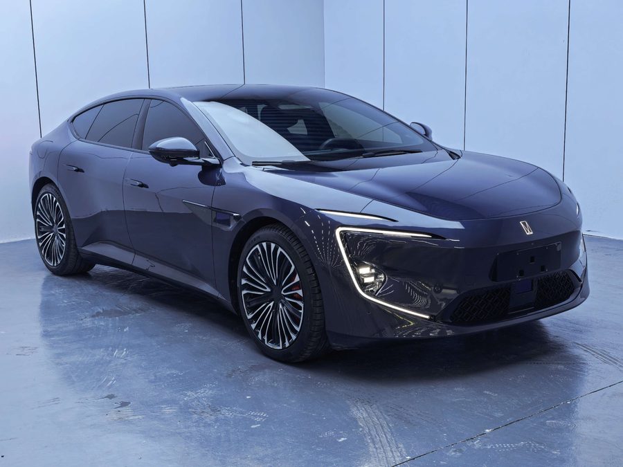 2025款 阿维塔12 Ultra增程版 多角度实拍