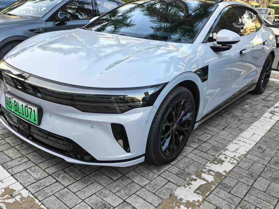 极氪 2025款 极氪007 长续航后驱智驾版 100kWh