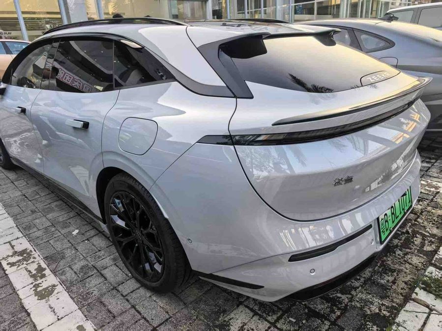 2025款 极氪007 长续航后驱智驾版 100kWh 多角度实拍