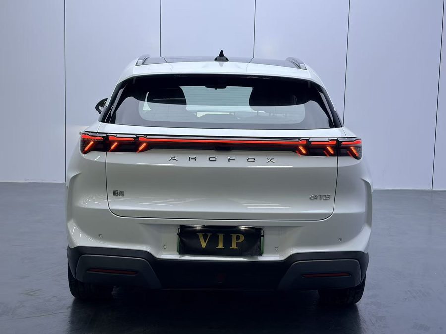 2026款 极狐 阿尔法T5(ARCFOX αT5) 增程 215 元境智行版 多角度实拍