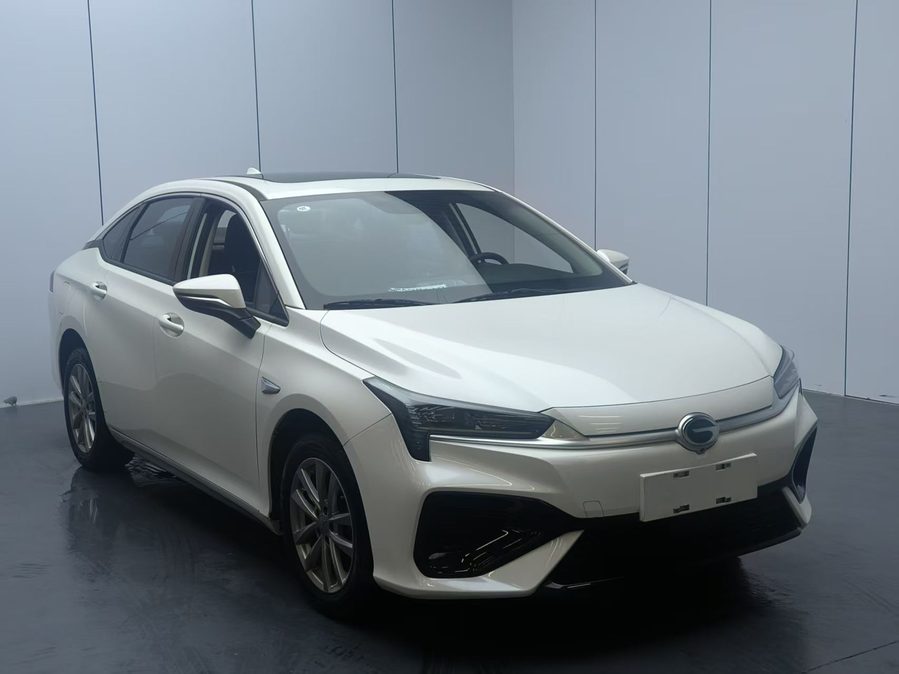 2023款 Aion S 魅 580 磷酸铁锂 多角度实拍