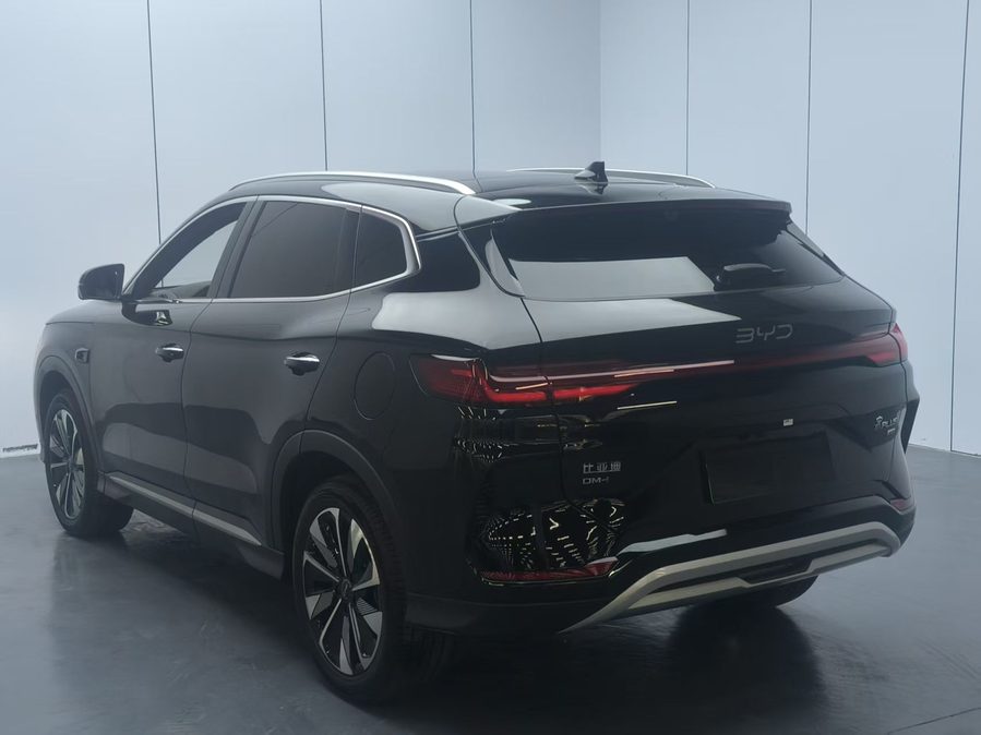 2025款 宋PLUS新能源 DM-i 智驾版 112KM 尊贵型 多角度实拍