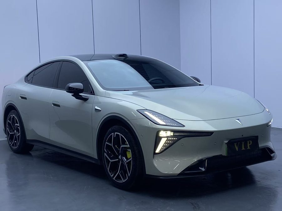2026款 深蓝L06 560Ultra+激光版 多角度实拍