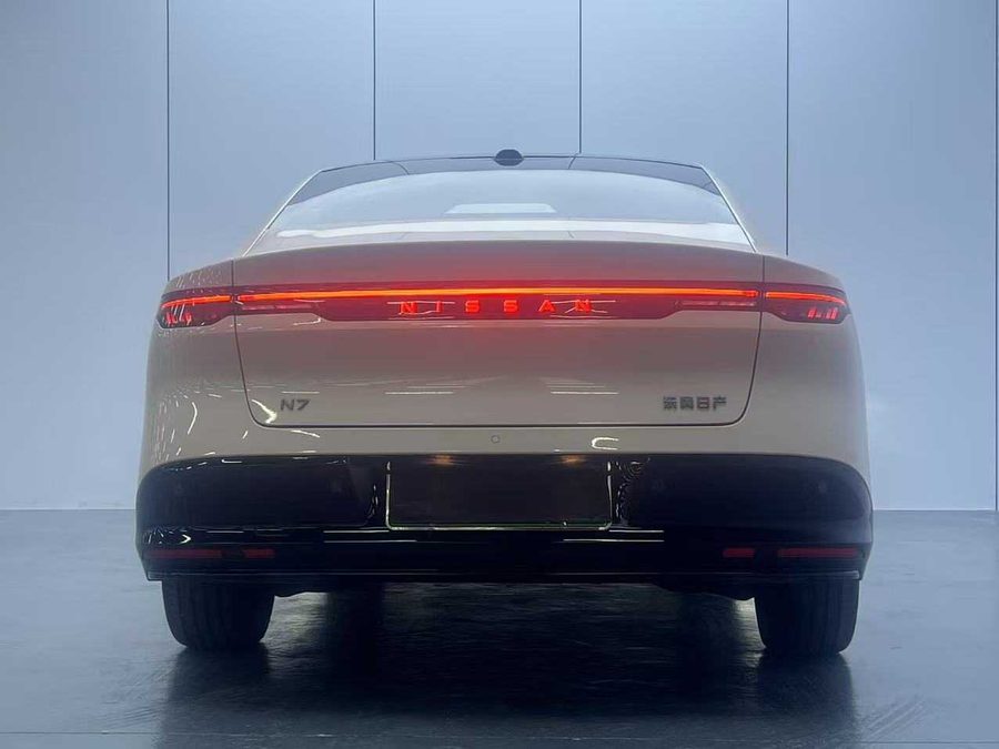 2025款 日产N7 510 MAX 多角度实拍