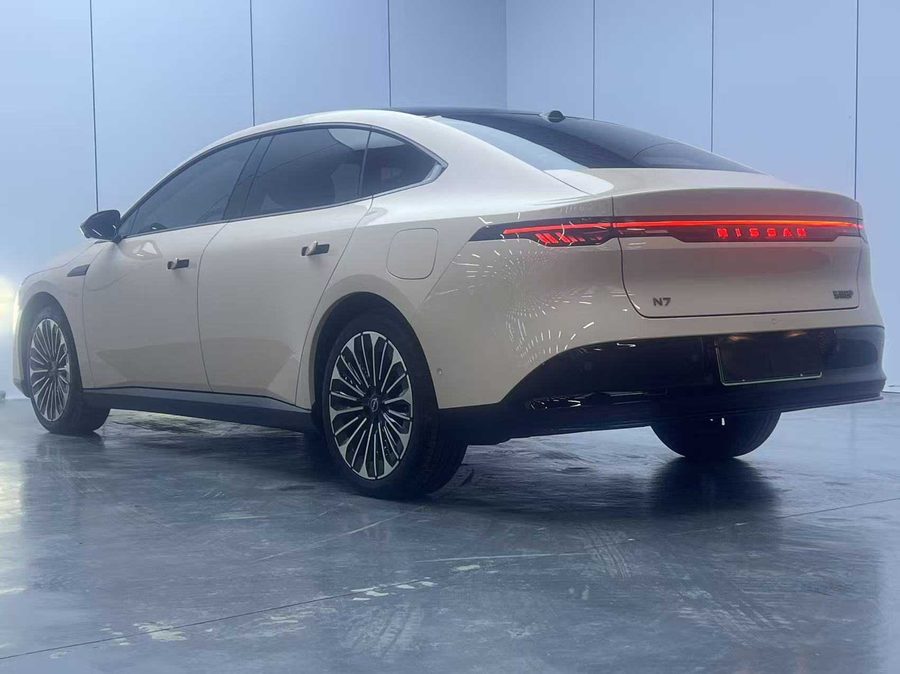 2025款 日产N7 510 MAX 多角度实拍