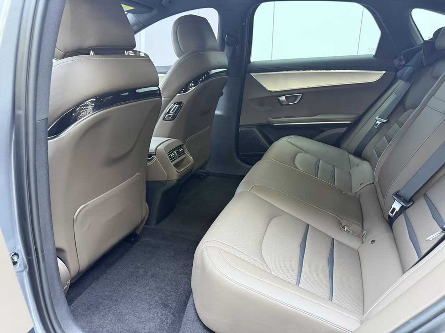 2020款 汉 EV 超长续航版豪华型 多角度实拍