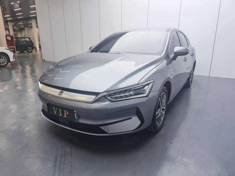 比亚迪 2024款 秦PLUS 荣耀版 EV 420KM领先型