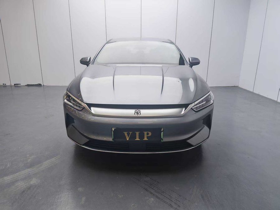 2024款 秦PLUS 荣耀版 EV 420KM领先型 多角度实拍