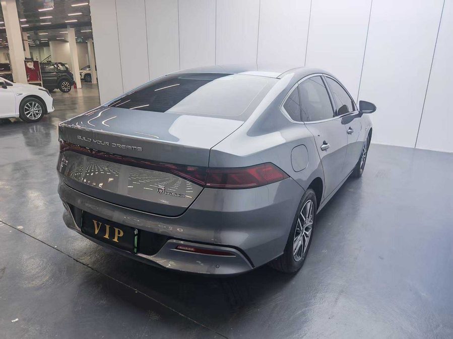 2024款 秦PLUS 荣耀版 EV 420KM领先型 多角度实拍