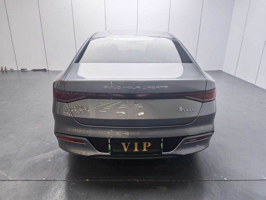 2024款 秦PLUS 荣耀版 EV 420KM领先型 多角度实拍