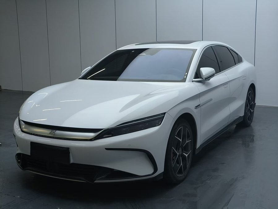 比亚迪 2022款 汉 EV 创世版 715KM前驱旗舰型