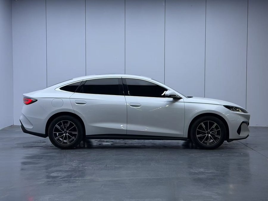 2024款 海豹06 DM-i 120KM尊享型 多角度实拍