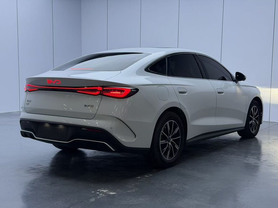 2024款 海豹06 DM-i 120KM尊享型 多角度实拍