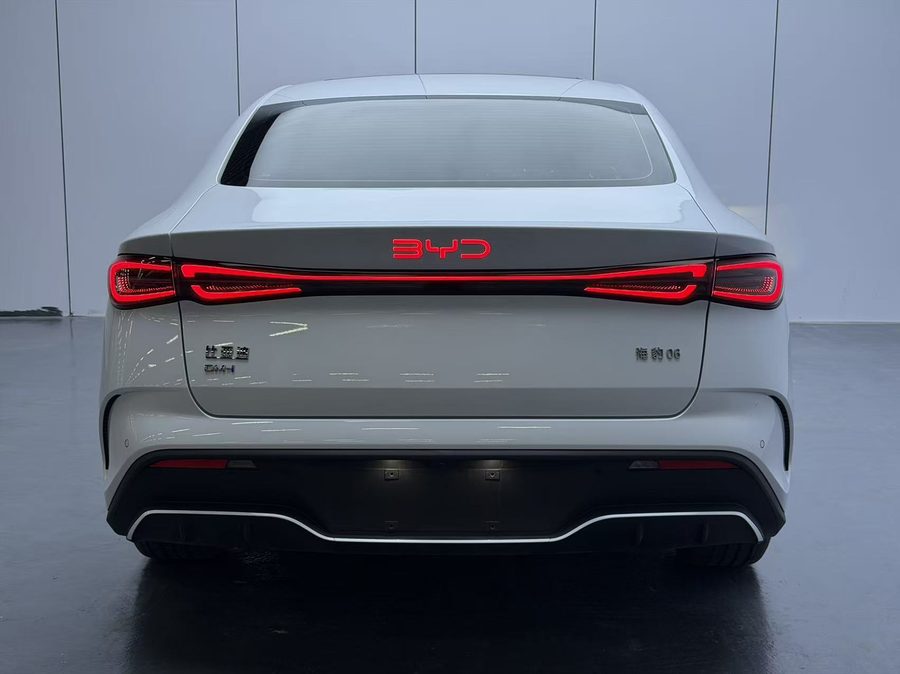 2024款 海豹06 DM-i 120KM尊享型 多角度实拍